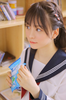 窃窃私语老陈和李青